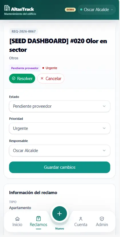 Detalle móvil de comentarios y evidencias de un reclamo en AltasTrack